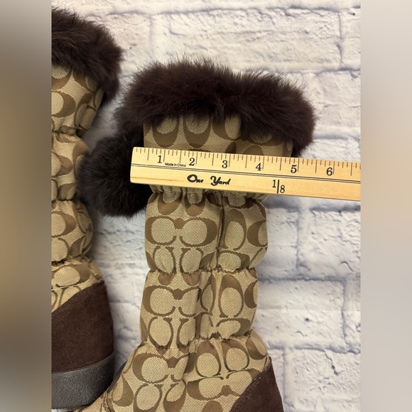 COACH THEONA WINTER BOOT SIGNATURE COACH PRINT FUR TRIM BOOT size 8B - Picture 5 of 9